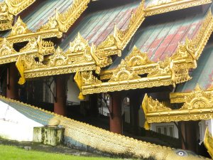 Crocodile and Gilded Roof Trim - Southern Entrance