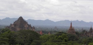 Dhammaget Temple (left)
