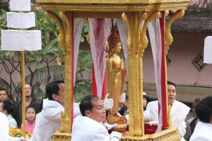The procession of the Pra Bang - April 2014 (courtesy of Jason Kittisak) 